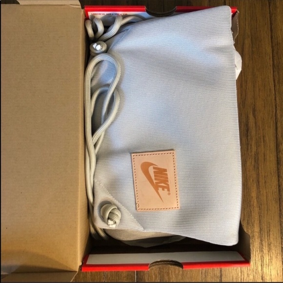 FLASH SALE! Nike women’s blazer low casual sneaker - Picture 8 of 8